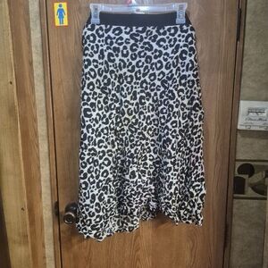 Terra & Sky Black and White Leopard Midi Skirt.    Box 39